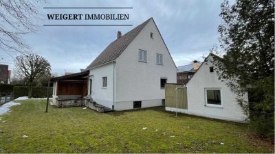 WEIGERT: Ruhig gelegenes, renovierungsbedürftiges Haus mit Potential in Eichenau
