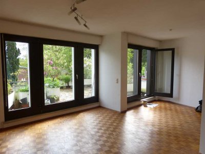 Schöne 2-Zimmer-Wohnung mit Sonnenterrasse im Herzen von Kessenich
