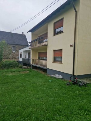 Charmantes Einfamilienhaus mit Garten, Garage und Einfahrt