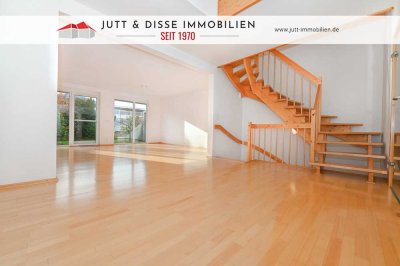 Wohnen wie im eigenem Haus mit sonnigem Garten, 2 Tiefgaragenstellplätzen/zentral in Baden-Baden