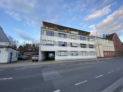 Voll möblierte 2-Zi.-Wohnung mit Einbauküche(neu) und KFZ-Stellplatz, Gartenmitbenutzung usw.!
