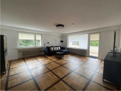 Großzügiges Wohnen mit Weitblick im begehrten Musikerviertel- möblierte 2,5 Zimmer-Wohnung