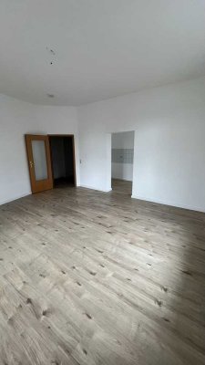 Helle 3-Zimmer-Wohnung mit durchdachtem Grundriss in gepflegtem Mehrfamilienhaus
