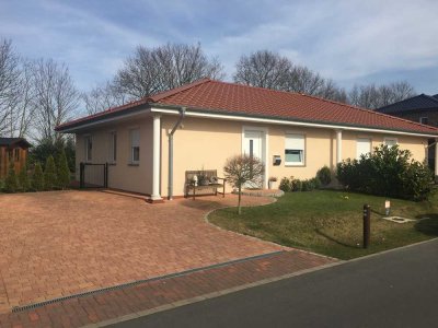 3-Zimmer Doppelhaushälfte mit gehobener Innenausstattung und EBK in GEESTLAND Langen
