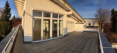 Exklusive 4 Zimmer Penthouse-Wohnung mit großer SW-Dachterrasse u. Alpenblick - provisionsfrei