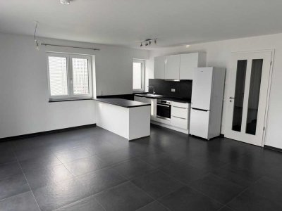 Gehobene 2-Zi. Wohnung mit hochwertiger-EBK und großer Südterrasse in Feldmoching