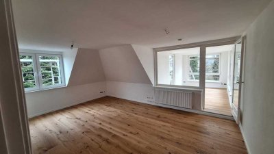2,5-Zimmer Dachgeschosswohnung mit Dachterrasse in Flensburg-Fruerlund