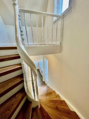 von Privat: Exkl., sonnige "Haus-im-Haus"-ETW, beste Villenlage