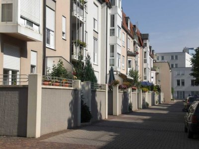 Helle Wohnung mit Balkon - zentrumsnah