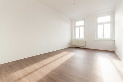 Schön geschnittene Dachgeschosswohnung |Tageslichtbad | Balkon | Ruhige Lage | Wohnküche