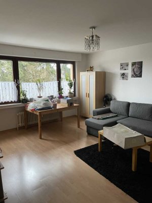 *** Schöne 3 Zimmer Whg. + großer Balkon, Badezimmer mit Wanne ***