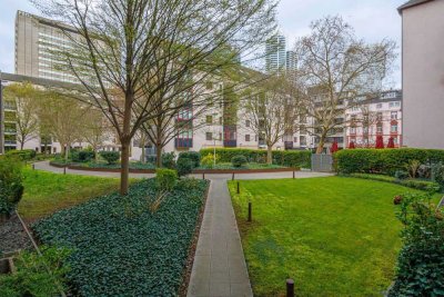 Bezugsfrei ab Juli: Zentrale 2-Zimmer Wohnung mit Loggia im Central Urban District