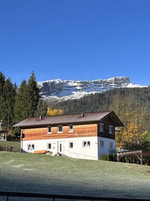 3-Fam.-Haus mit festem Mietkundenstamm (und/oder Eigennutzung)