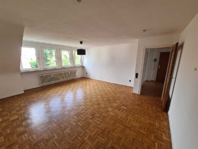 2-Zimmer-Dachgeschosswohnung in Düsseldorf-Unterbach