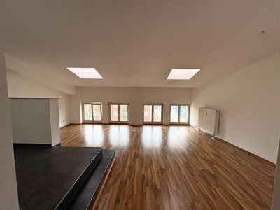 Charmantes 1-Zimmer Loft mit neuer Einbauküche