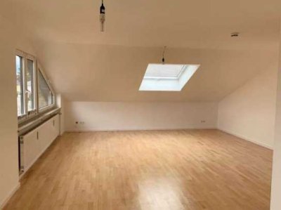 lichtdurchflutete Dachgeschoss-Wohnung in Solln / 2-Zimmer / saniert inkl. Einbauküche