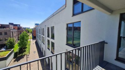 Wohnen am Europahafen: Helle 2 ZKB mit Balkon und EBK in der Überseestadt!