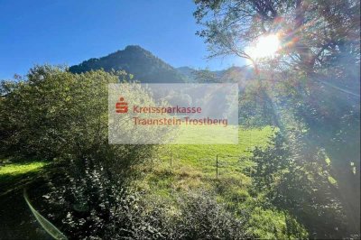 bezaubernde Eigentumswohnung mit Burgblick in Marquartstein