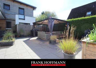 Attraktives und modernes Zweifamilienhaus mit Wärmepumpe und neuen Fenstern