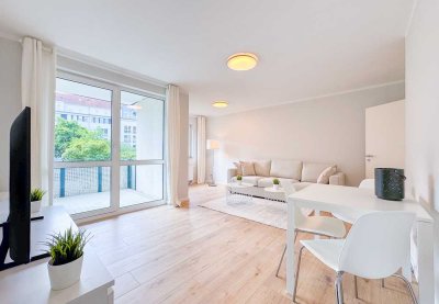 Sehr attraktive & neu sanierte 2-RW * neue & moderne Möblierung * neue EBK * Balkon * zentral * TOP