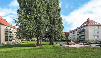 Charmante 2-Zimmer-Altbauwohnung im Hochparterre – Investieren oder selbst genießen!