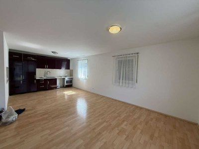 Helle 1,5-Zimmer-Wohnung mit Balkon, Terrasse & Gartennutzung in Mühltal