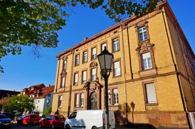 Schöne Altbauwohnung in zentraler Lage am Kirchenplatz in Germersheim