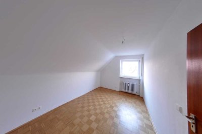 Gepflegte  5-Zi.-OG-Wohnung  mit Dachterrasse