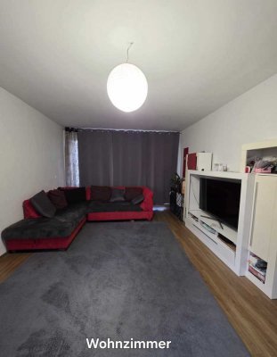 Schöne 3 Zimmer Wohnung in Erdgeschoss mit EK und Balkon