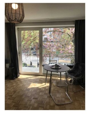Stilvolle 1-Zimmer-Wohnung mit Balkon und EBK in Harvestehude, Hamburg