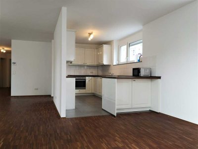 ***Offene und helle Wohnung mitten im Zentrum von Böblingen***