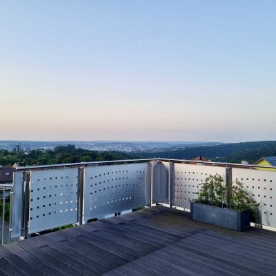 Neuwertige 4,5-Raum-Wohnung mit Balkon und Einbauküche in Pforzheim