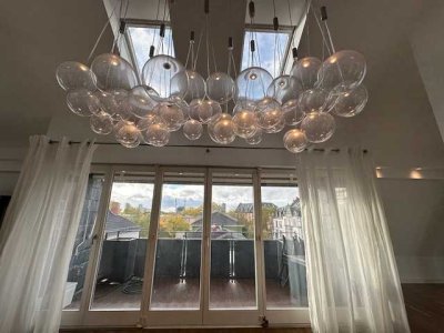 Exklusive * Altbau 4 Zimmer Penthousewohnung nähe Holzhausenpark