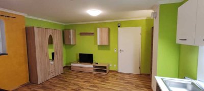 Studentenzimmer  1-Zimmer-Wohnung WG teilmöbliert