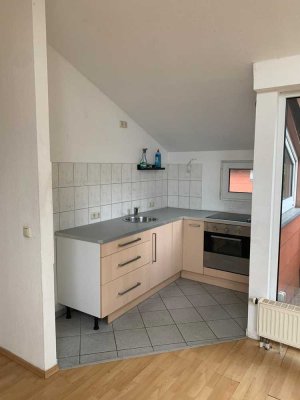 Dachgeschoss mit ruhiger Terrasse in den Innenhof