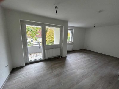 schöne Wohnung mit (WBS)  komplett Renoviert