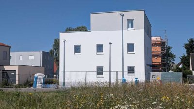 Erstbezug: Moderne Doppelhaushälfte mit Garten und Dachterrasse in Augsburg-Lechhausen