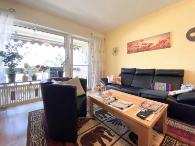 Zentrale Eigentumswohnung mit Balkon, TG-Stellplatz, Außenplatz & Aufzug im Haus