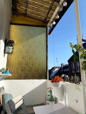 ~ S- SÜD ~ 2 Zi. STADTWOHNUNG MIT KÜCHENBALKON~
