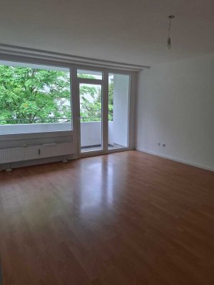 Moderne 2-Zimmer-Wohnung mit Balkon in Brühl