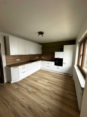Erstbezug nach Sanierung mit Einbauküche: ansprechende 3-Zimmer-Wohnung in Weinheim