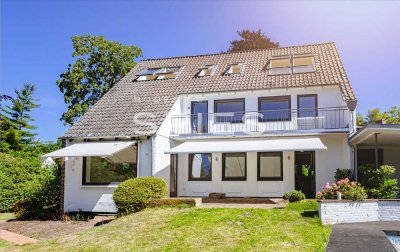Erstbezug nach Renovierung: Wunderschönes Einfamilienhaus mit uneinsehbarem Garten und Außenpool