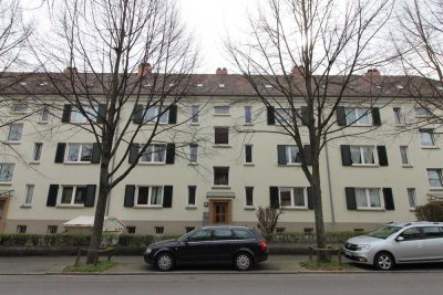 Helle, schöne 2-Zimmer-Wohnung mit Balkon
