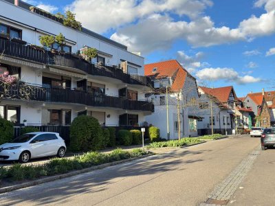 Lichtdurchflutete 1,5 Zimmer  Wohnung in Leonberg Eltingen