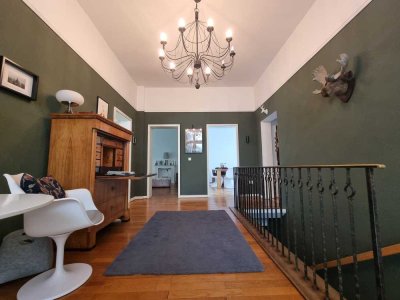Repräsentatives Wohnen in Bestlage: Großzügige Maisonette mit Gartenflair in LU- Süd