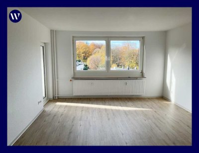 Herzlich WILLKOMMEN!! Moderne 3 Zimmer mit Balkon, gute Raumaufteilung, Bad mit Dusche + Aufzug