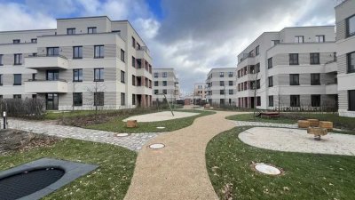 ++ 4-Zimmer-Neubauwohnung mit großzügigem Garten I EBK I 2 Terrassen I PKW-Stellplatz