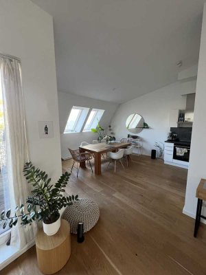 Sonnige 2.5 Zi DG Loft Wohnung mit Terrasse- möbilierte Untermiete ab 15.11.
