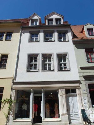 Ab Oktober/November 2025: Gemütliche 2-Zimmer-Dachwohnung in der Nähe vom Markt