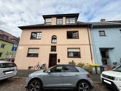 MA-Neuostheim: Begehrte Lage, klassischer Charme, sofort bezugsfrei – Altbauwohnung mit Balkon